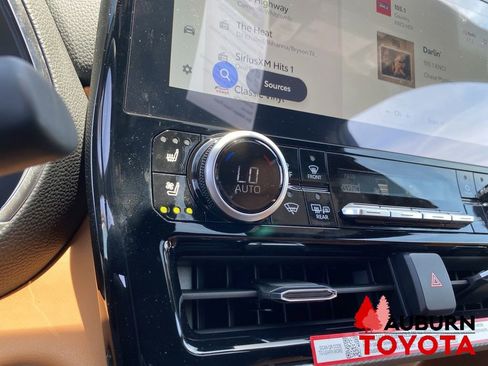 New 2026 Toyota Highlander Platinum AWD/4WD image 42