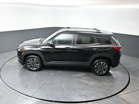 Used 2025 Chevrolet TrailBlazer LT w/ Driver Confidence Package image 20