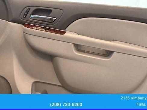 Used 2014 Chevrolet Suburban LTZ image 38