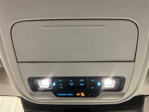 Used 2025 Ford Expedition Platinum w/ Platinum Ultimate Package image 24