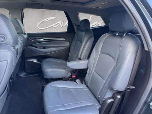 Used 2019 Buick Enclave Essence image 22