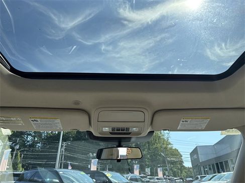 Used 2022 Ford Explorer XLT w/ Equipment Group 202A image 24