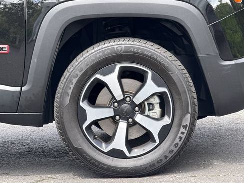 Used 2022 Jeep Renegade Trailhawk w/ Trailer Tow Group AWD/4WD image 7