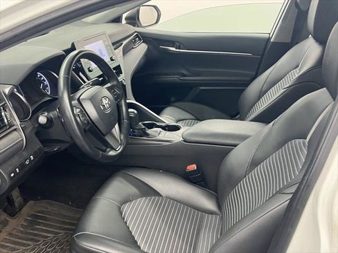 Certified 2023 Toyota Camry SE image 6