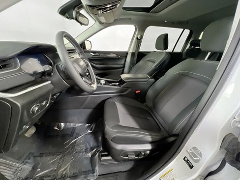 Used 2023 Jeep Grand Cherokee L Laredo w/ Luxury Tech Group I AWD/4WD image 20