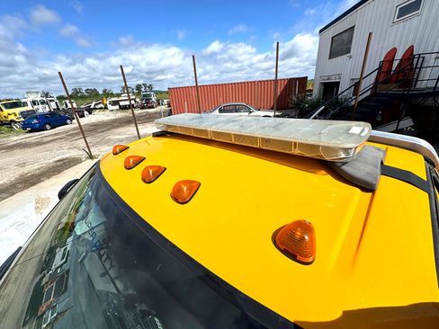 Used 2010 Ford F450 4x4 Regular Cab Super Duty image 25