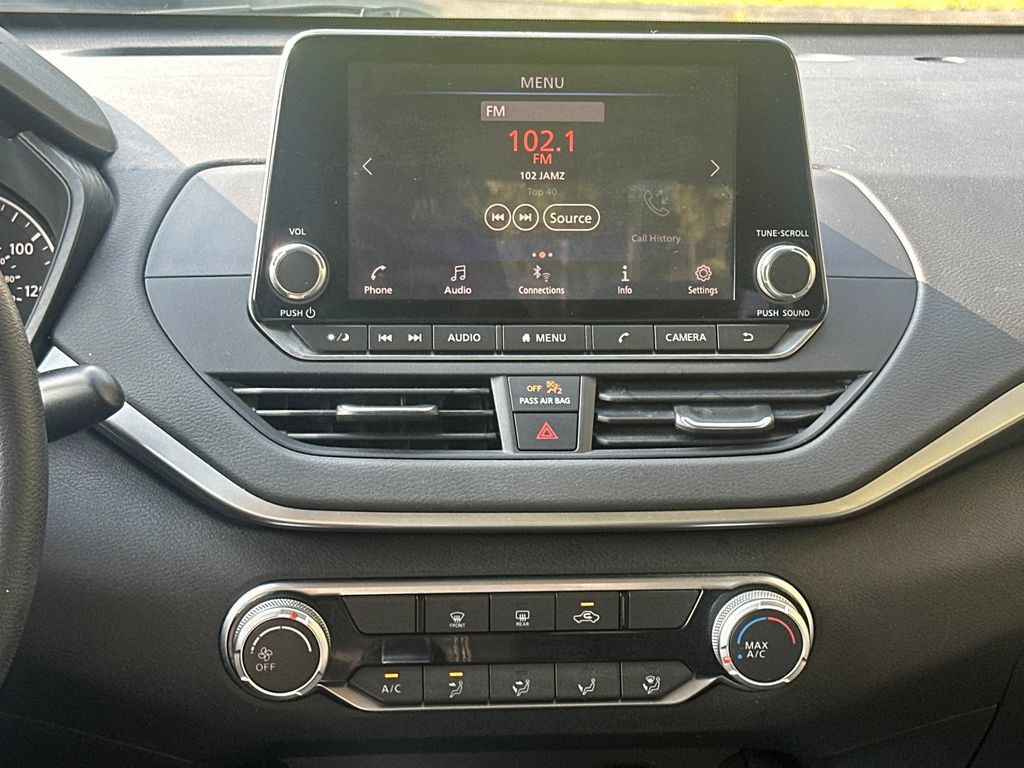 Used 2022 Nissan Altima 2.5 SV FWD image 22