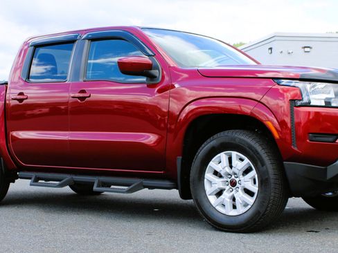 Used 2022 Nissan Frontier SV w/ Technology Package AWD/4WD image 5