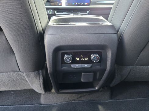 New 2026 Chevrolet Traverse LT w/ Driver Confidence Package image 12