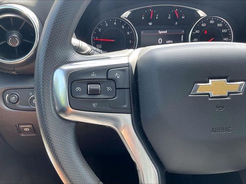 Used 2025 Chevrolet Blazer LT FWD image 18