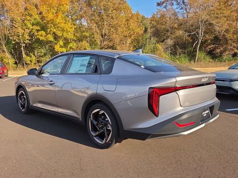 New 2025 Kia K4 EX image 3