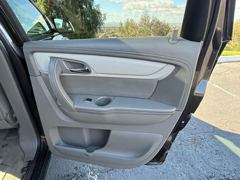 Used 2016 Chevrolet Traverse LS image 14