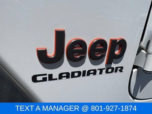 Used 2021 Jeep Gladiator Mojave AWD/4WD image 14