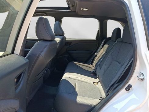 Used 2025 Subaru Forester Premium AWD/4WD image 12