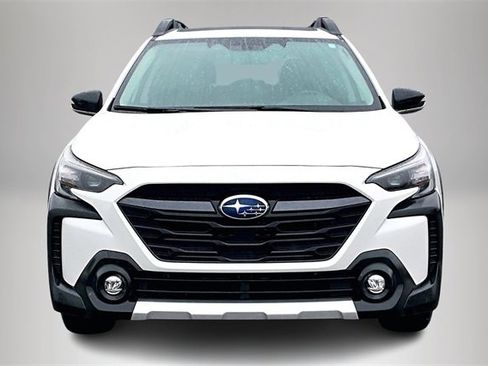 Used 2025 Subaru Outback Limited w/ Popular Package #2 image 3
