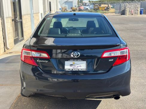 Used 2012 Toyota Camry SE w/ Convenience Pkg FWD image 4