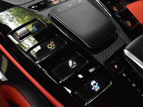 Used 2022 Mercedes-Benz AMG GT 43 image 32