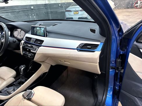 Used 2019 BMW X1 xDrive28i w/ M Sport Package AWD/4WD image 18