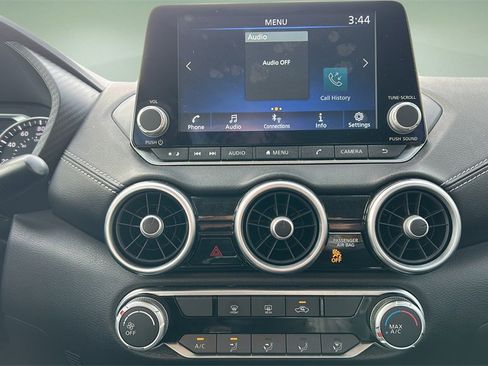 Used 2024 Nissan Sentra SV image 22