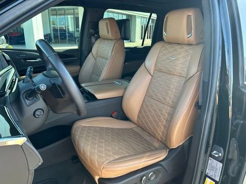 Certified 2023 Cadillac Escalade ESV Sport w/ LPO, ONYX Package AWD/4WD image 14
