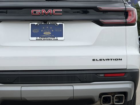 Used 2025 GMC Acadia Elevation FWD image 6