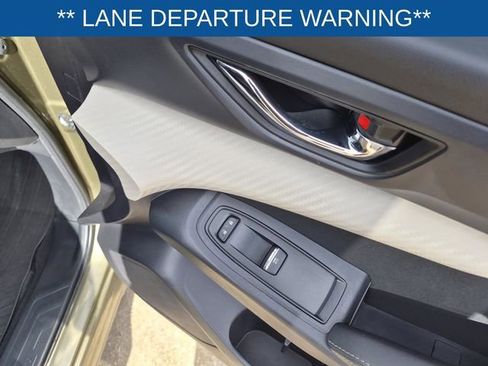 Used 2022 Subaru Ascent Premium w/ Convenience Package image 18