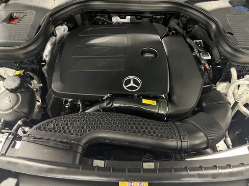 Used 2022 Mercedes-Benz GLC 300 4MATIC image 8