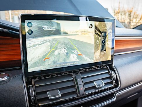 Used 2024 Lincoln Navigator Reserve image 21