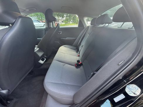 Used 2025 Kia K4 FWD image 24