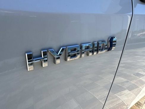 Used 2013 Toyota Prius V Three image 9