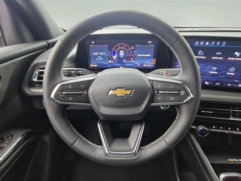 New 2026 Chevrolet Traverse LT w/ Driver Confidence Package image 11