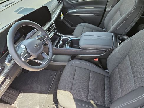 New 2026 Chevrolet Traverse LT w/ Midnight/Sport Edition AWD/4WD image 15