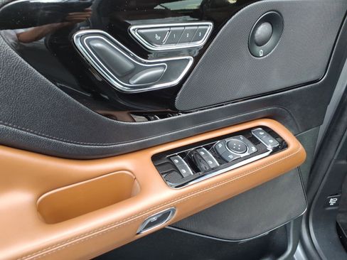 Used 2021 Lincoln Aviator Reserve w/ Equipment Group 208A AWD/4WD image 12