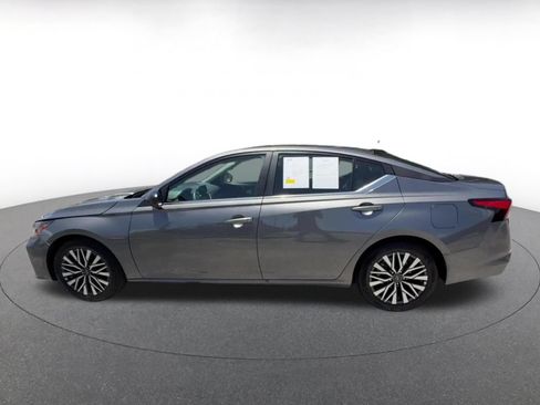 Used 2026 Nissan Altima 2.5 SV FWD image 8