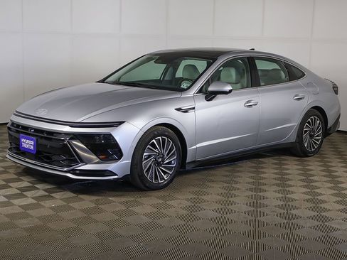 Certified 2024 Hyundai Sonata Limited FWD image 12