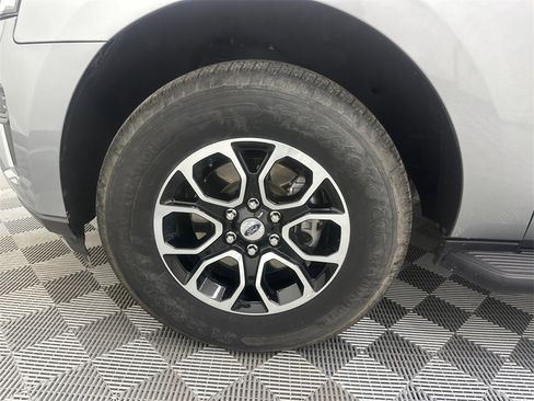 Used 2024 Ford Expedition Max XLT image 13