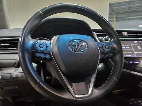 Used 2018 Toyota Camry SE w/ Audio Package FWD image 24
