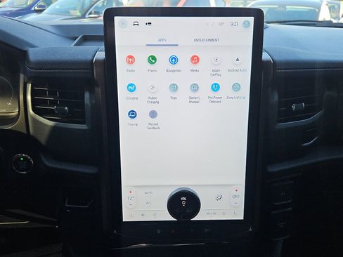 Used 2023 Ford F150 Lightning Lariat image 15