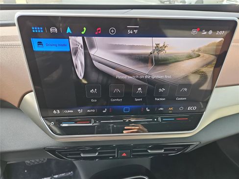 New 2025 Volkswagen ID.4 Pro image 19