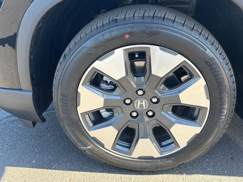 New 2026 Honda Pilot Elite image 5