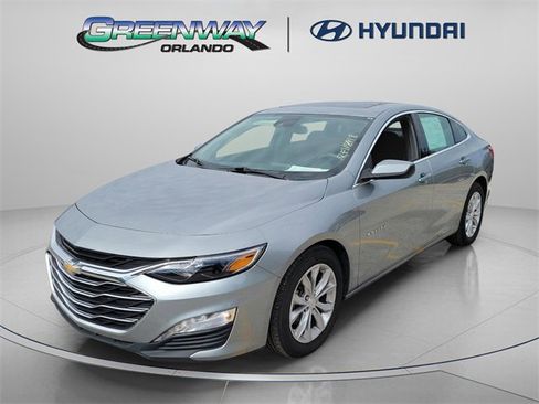 Used 2024 Chevrolet Malibu LT image 2