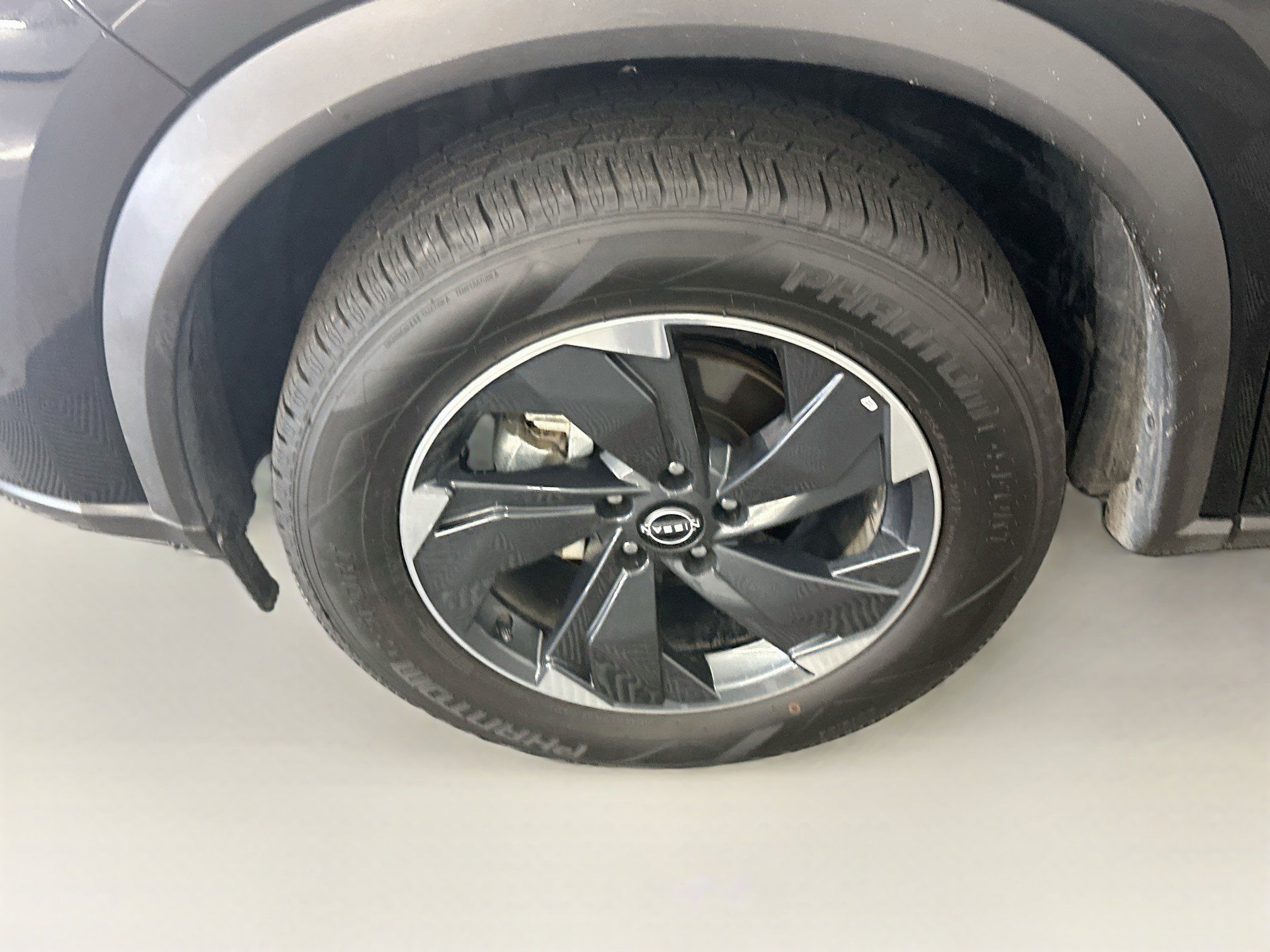 Used 2025 Nissan Rogue SV AWD/4WD image 11