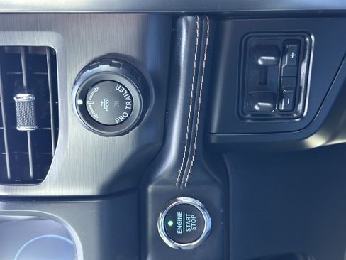 Used 2024 Ford Expedition Max Platinum image 44