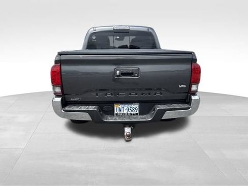 Used 2019 Toyota Tacoma TRD Off-Road AWD/4WD image 11