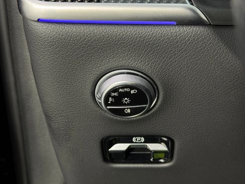 Used 2024 Mercedes-Benz GLC 43 AMG 4MATIC image 19