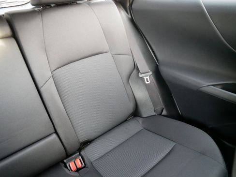 Used 2023 Toyota Venza LE image 14