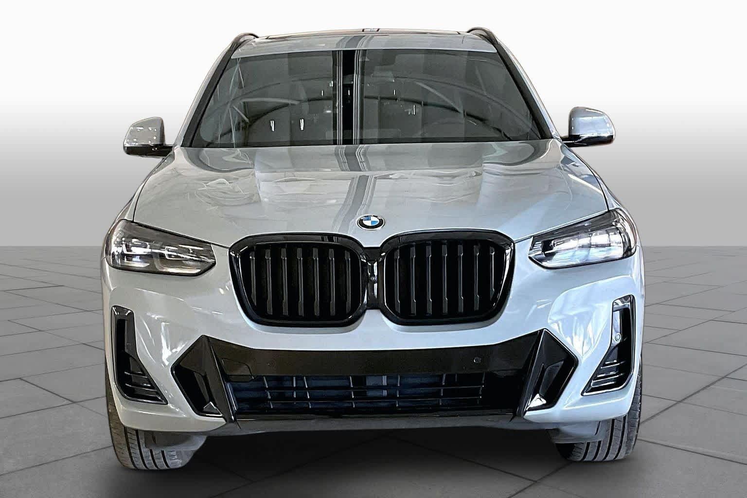 Used 2024 BMW X3 xDrive30i w/ Premium Package AWD/4WD image 3