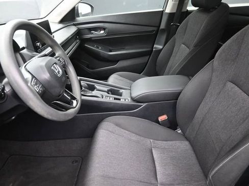 Used 2023 Honda Accord EX image 17