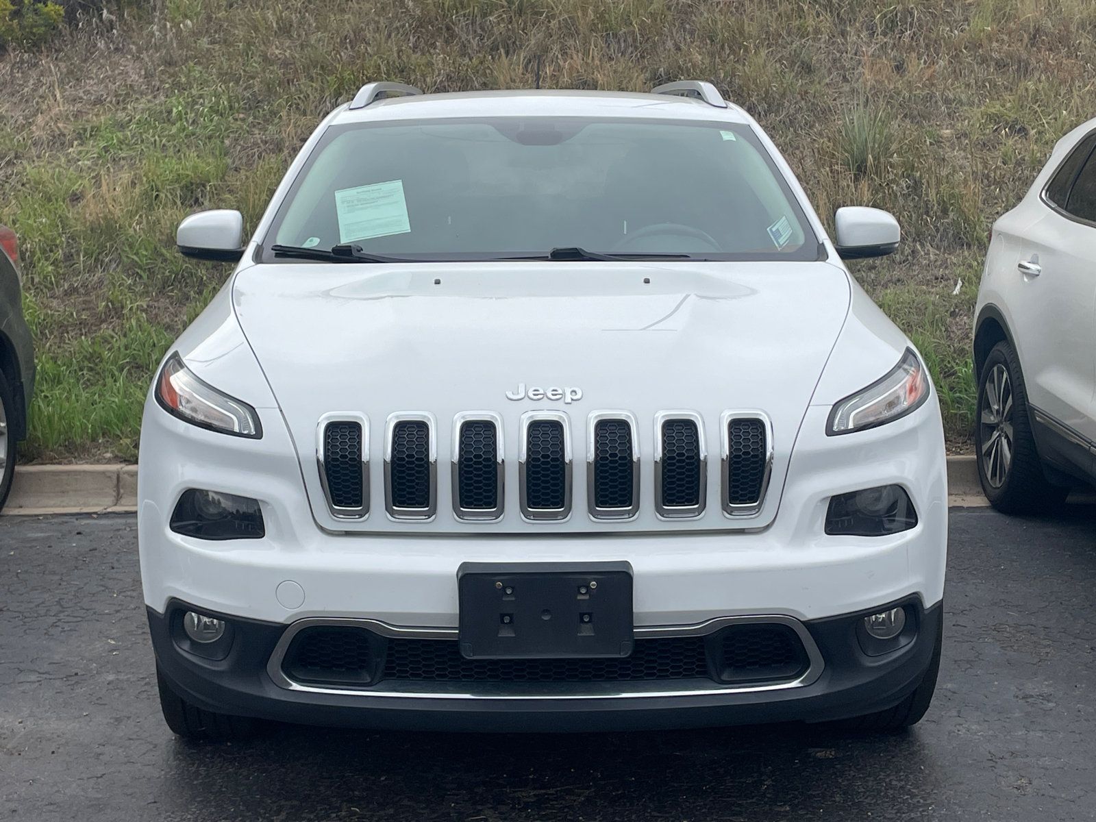 Used 2015 Jeep Cherokee Limited AWD/4WD image 2