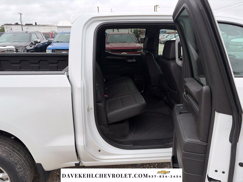 Used 2023 Chevrolet Silverado 1500 LT w/ Leather Package AWD/4WD image 21